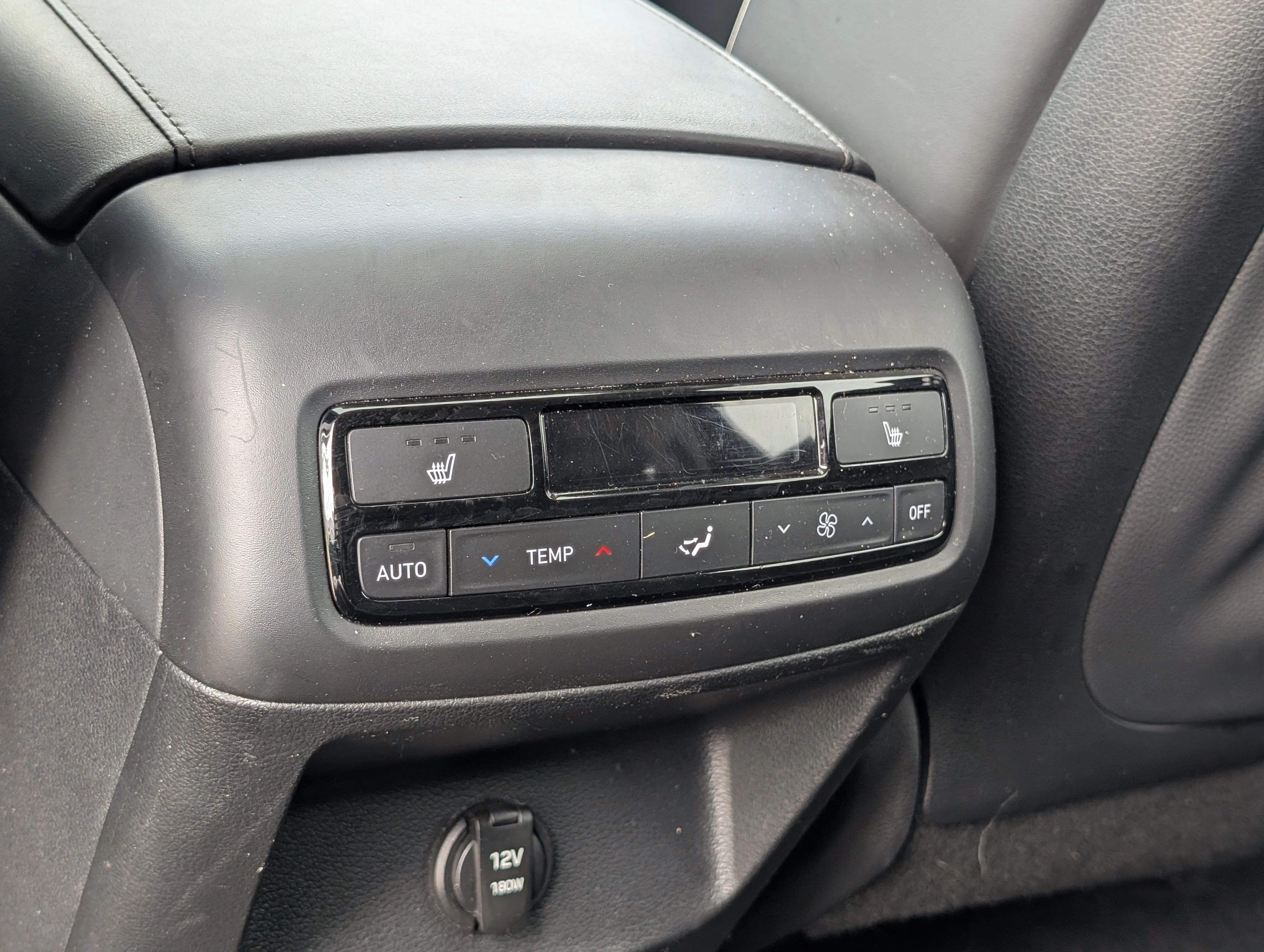 Used 2024 Abyss Black Hyundai Urban image 21