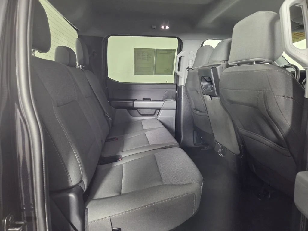 Used 2025 Black Metallic Ford XLT image 28