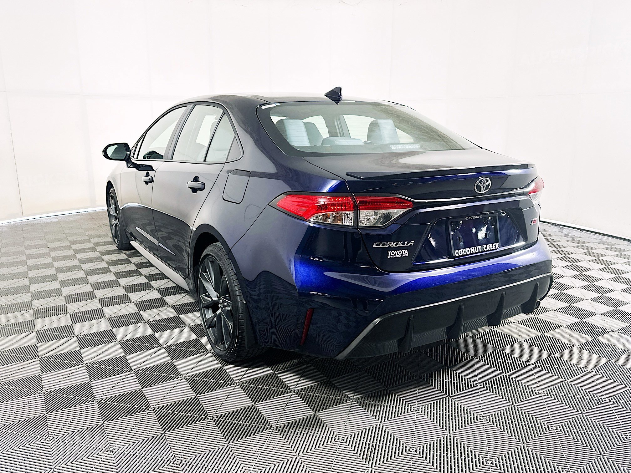 Used 2025 Blueprint Toyota SE image 5