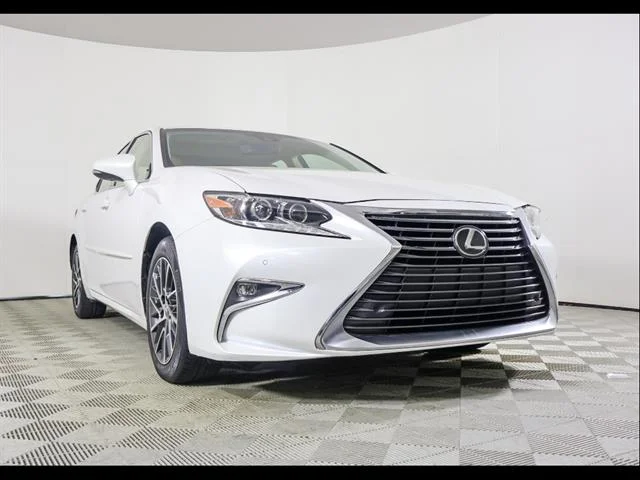 2016 Lexus ES 350 350's photo