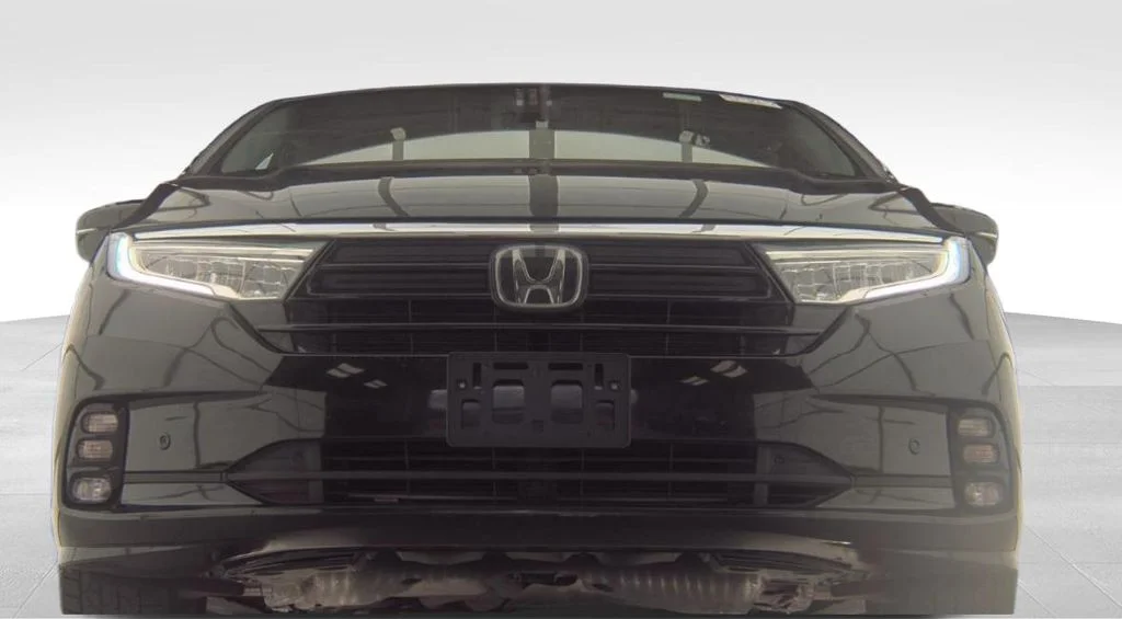 Used 2023  Honda Touring image 2