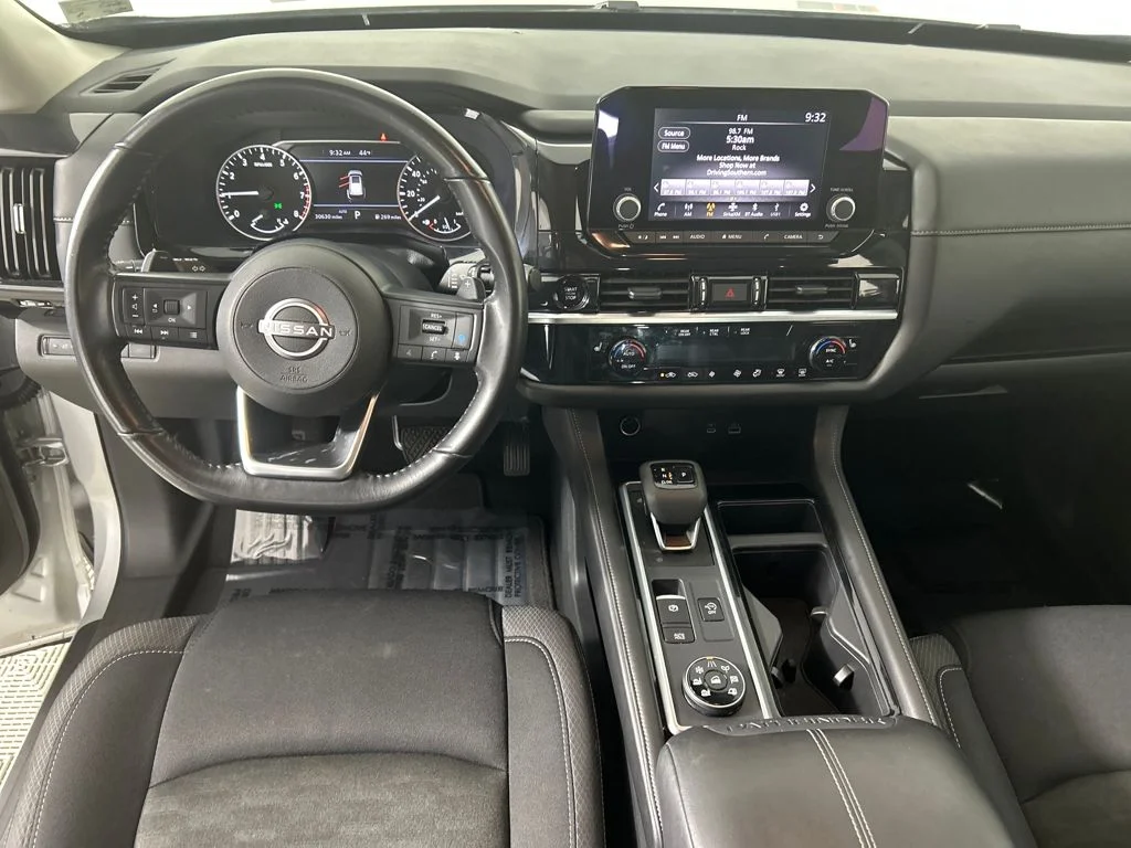 Used 2025 Silver Nissan SV image 40