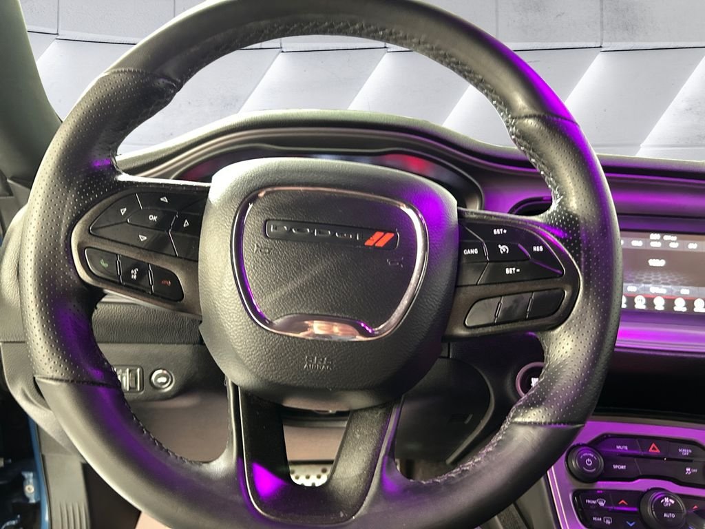 Used 2023 Blue Dodge SXT image 9
