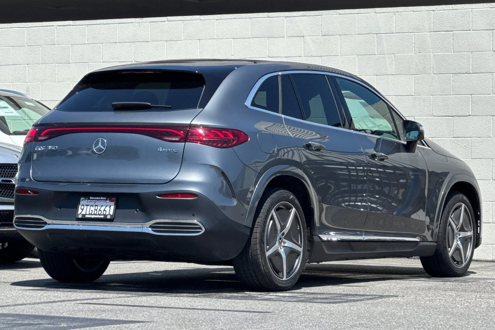 Certified Used 2025 Gray Mercedes-Benz 350 SUV image 4
