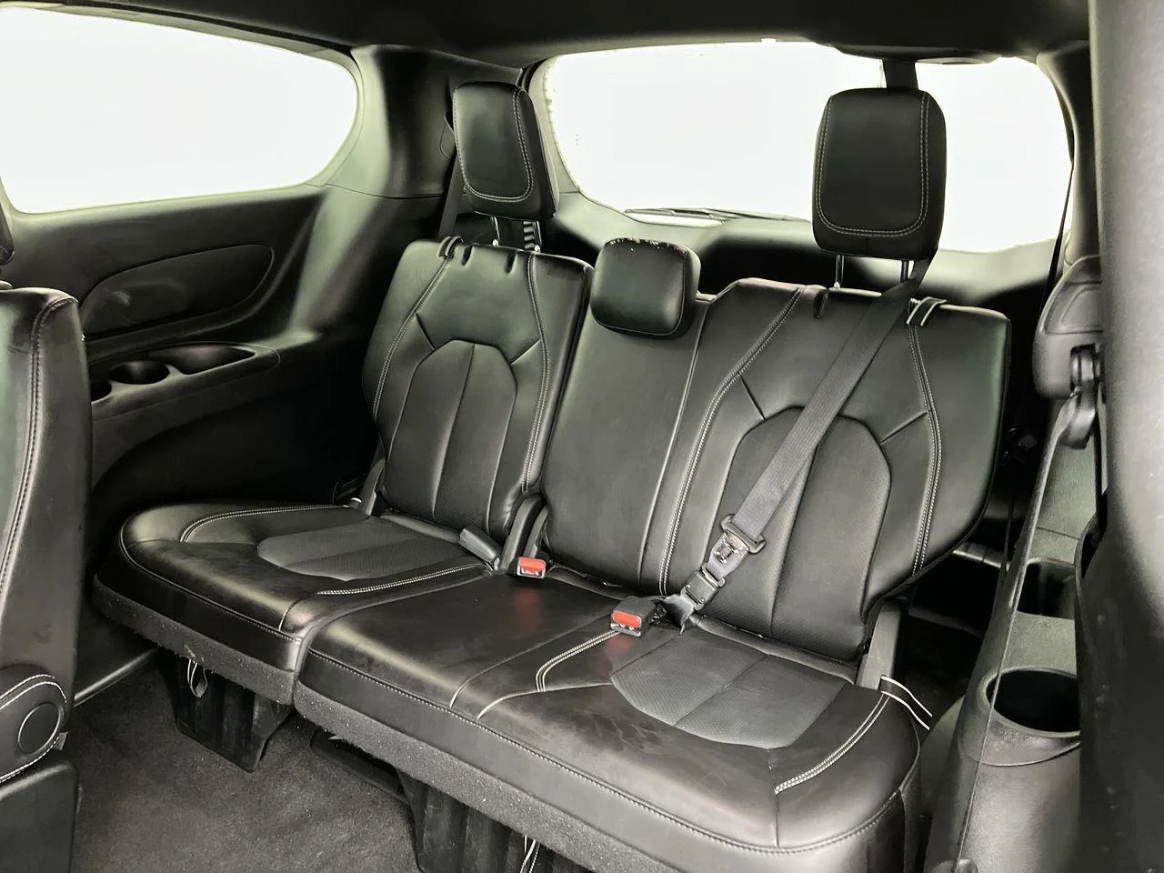 2025 Chrysler Pacifica Select - Photo 12