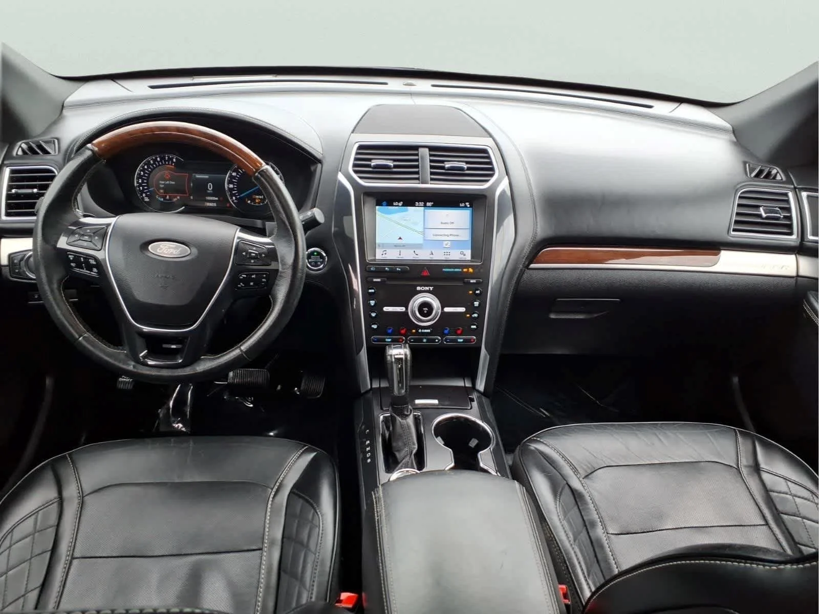 Used 2019 Agate Black Ford Platinum image 18
