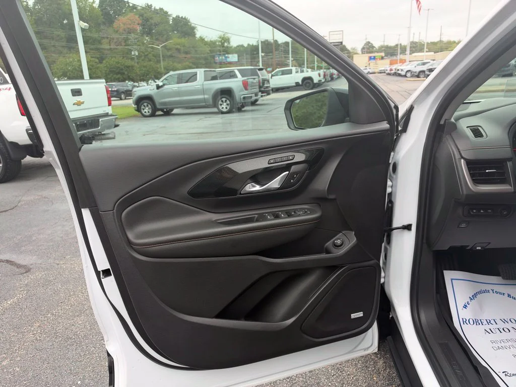 Used 2022 WHITE FROST TRICOAT GMC AT4 image 14