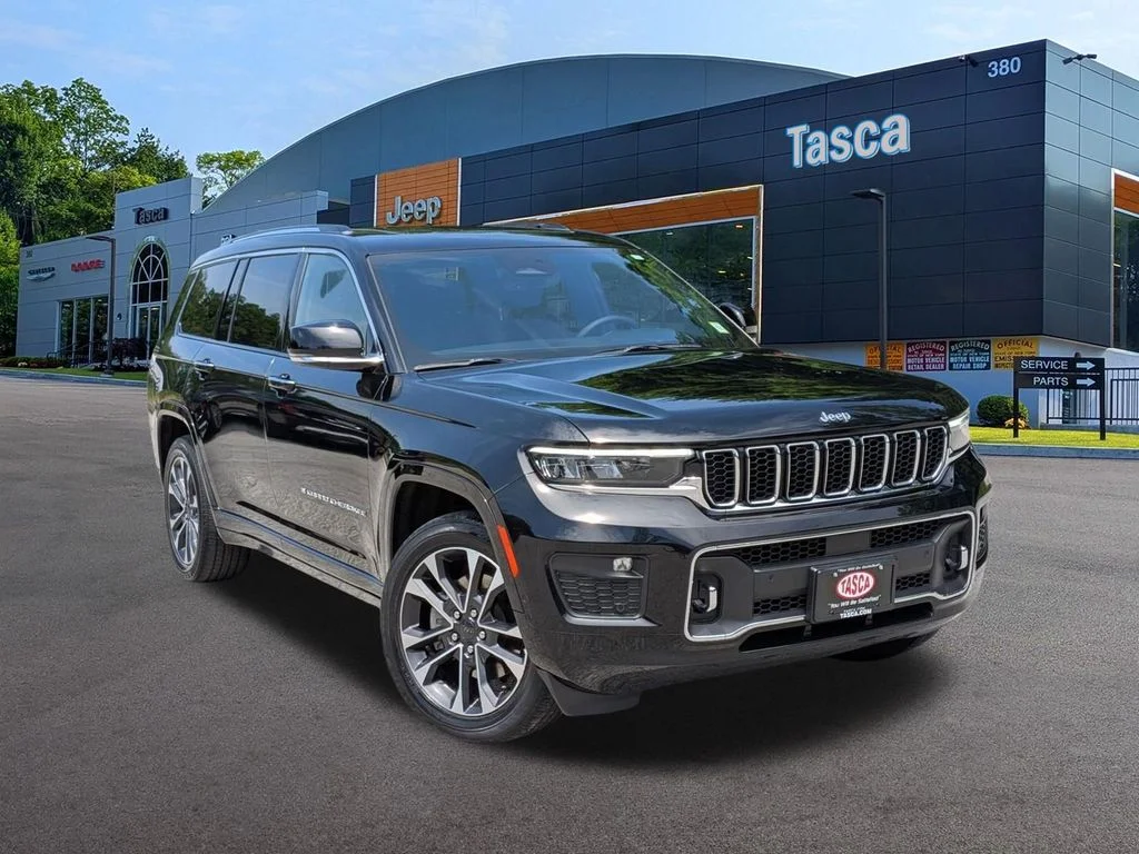 Used 2023 Black Jeep Overland image 1