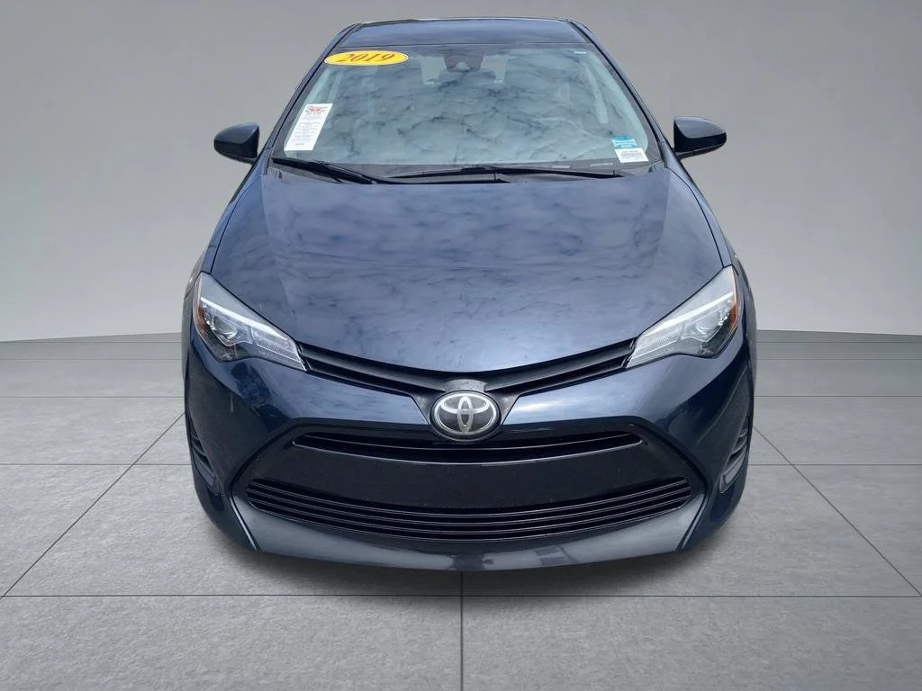 Used 2019 Blue Toyota LE image 18