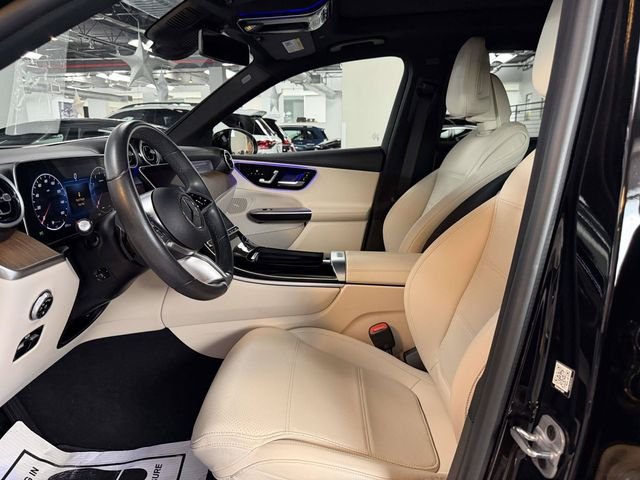Used 2024 Black Mercedes-Benz GLC 300 image 16