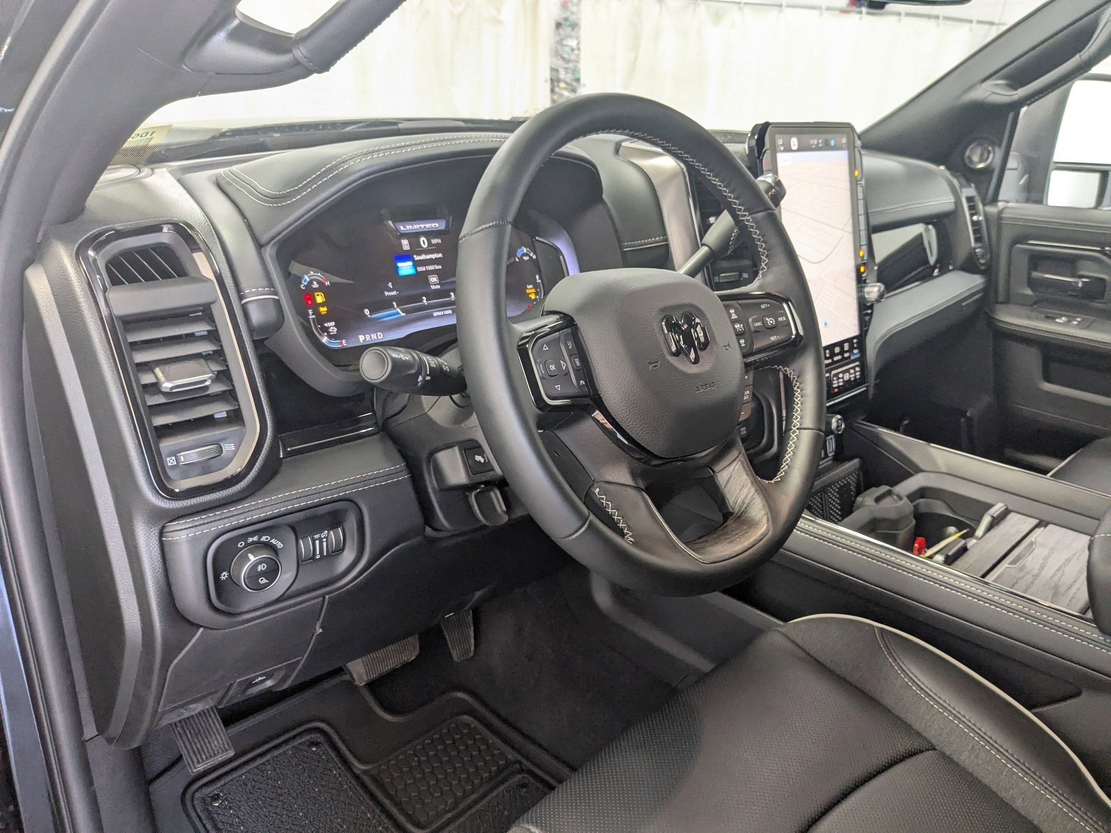 2025 RAM 2500 Limited - Photo 9