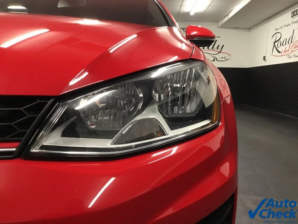 Used 2015 Red Volkswagen 2.0T SE image 16