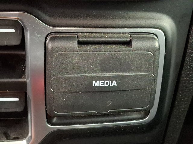Used 2025 White Jeep Rubicon image 33