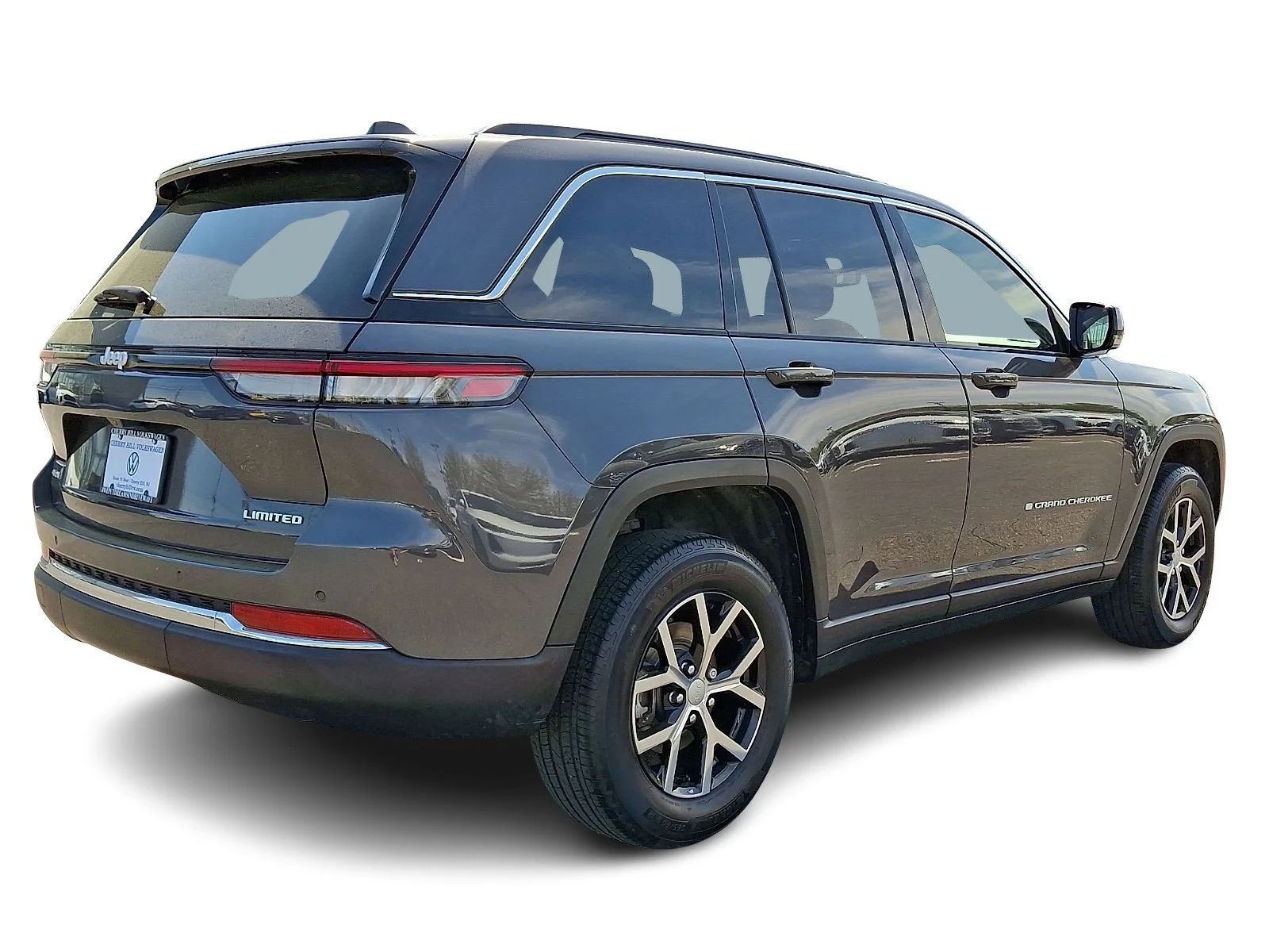 Used 2024 Baltic Gray Metallic Clearcoat Jeep Limited image 4