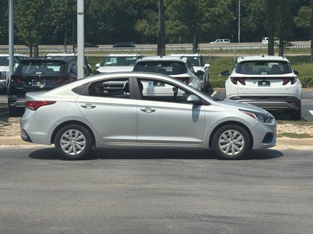 Used 2020 Olympus Silver Metallic Hyundai SE image 12