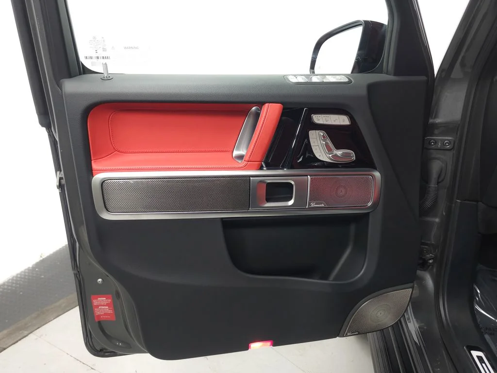 Certified Used 2025 MANUFAKTUR Graphite Metallic Mercedes-Benz G 550 image 5