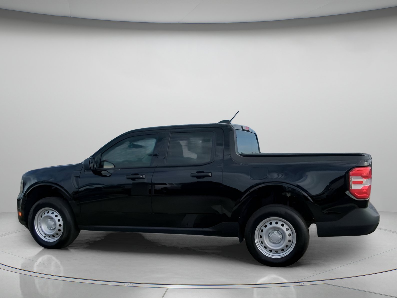 New 2026 Shadow Black Ford XL image 15
