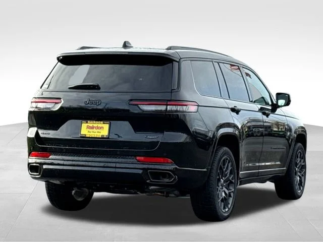 New 2025 Diamond Black Crystal Pearl-Coat Exterior Paint Jeep Summit image 18