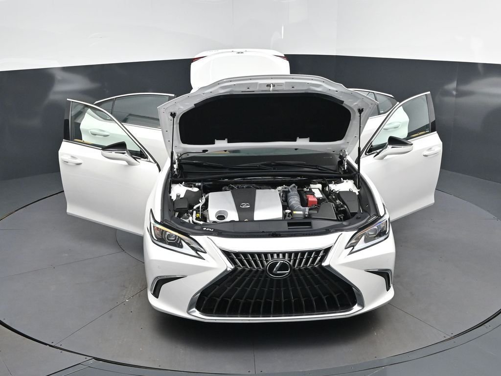 Used 2024 White Lexus 350 image 52