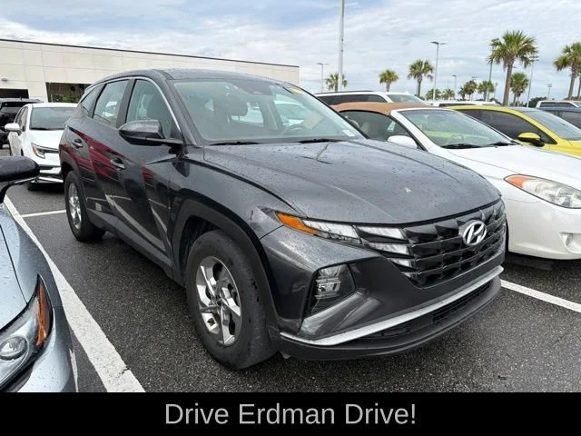 Used 2022 Gray Hyundai SE image 16