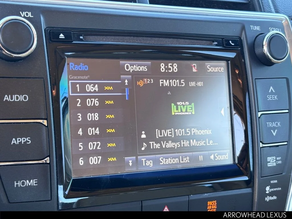 Used 2015  Toyota XLE image 26