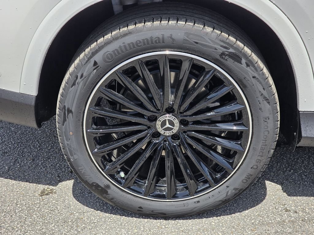 New 2026 Polar White Mercedes-Benz GLC 300 image 7