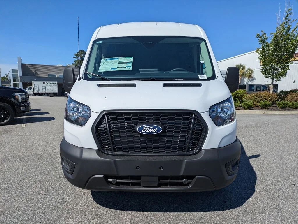 New 2026 Oxford White Ford Base image 9