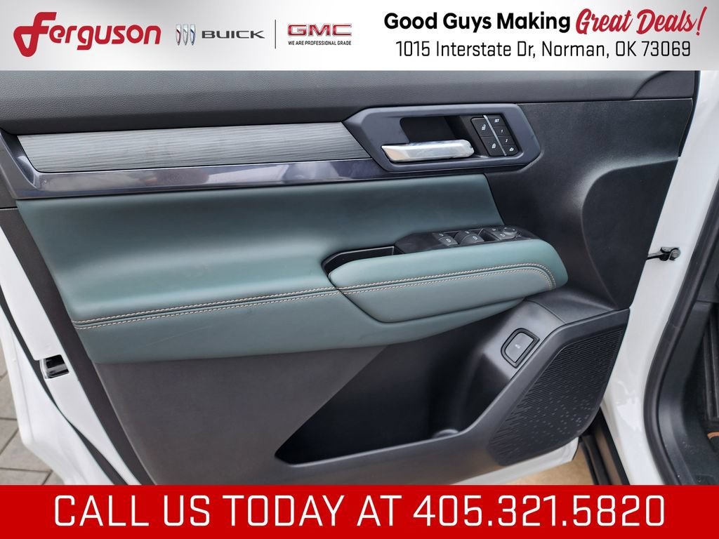 2027 GMC Terrain AT4 - Photo 13