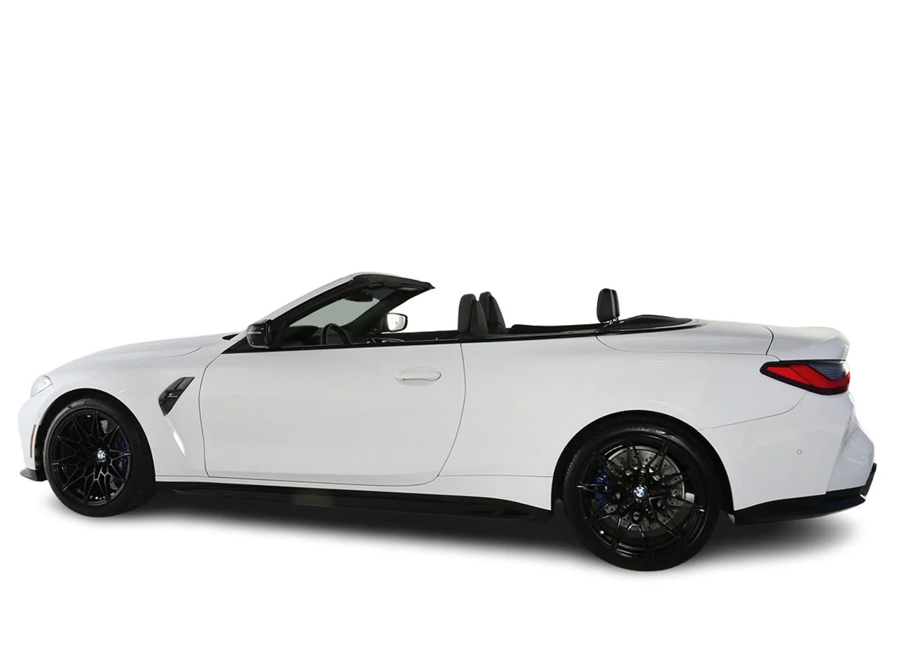 Used 2022 White BMW Competition image 11