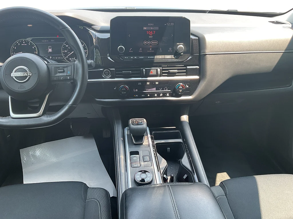 Used 2022 Deep Ocean Blue Pearl Nissan SV image 12