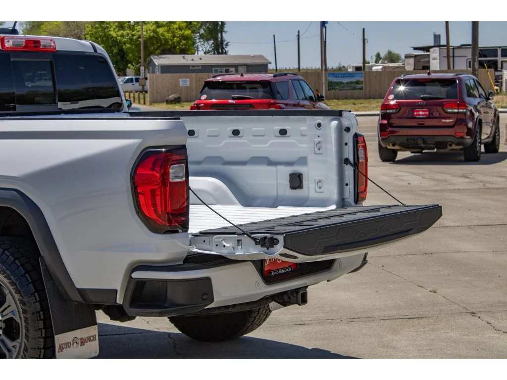 2025 GMC Canyon AT4 - Photo 10