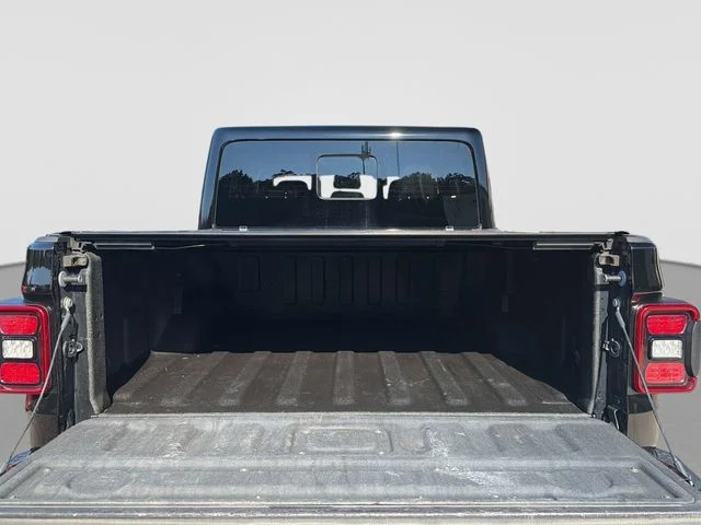 Used 2020 Black Jeep Overland image 13