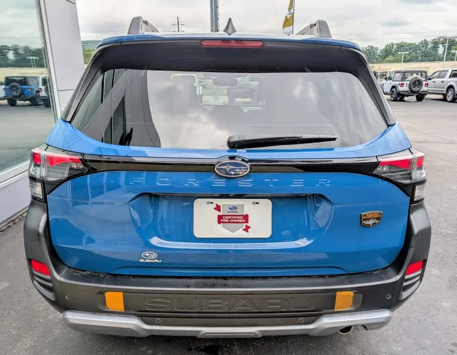 Used 2026 Geyser Blue Subaru Wilderness image 5