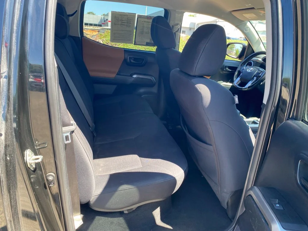Used 2018 Black Toyota SR5 image 15