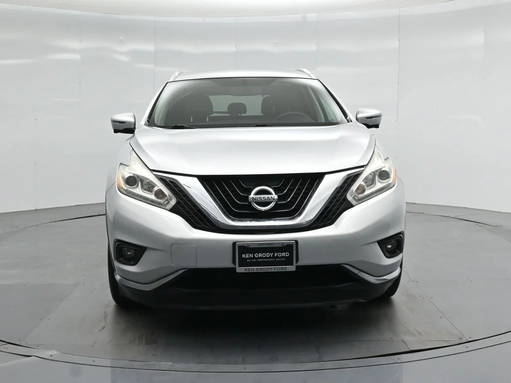 Used 2016 Silver Nissan SL image 20