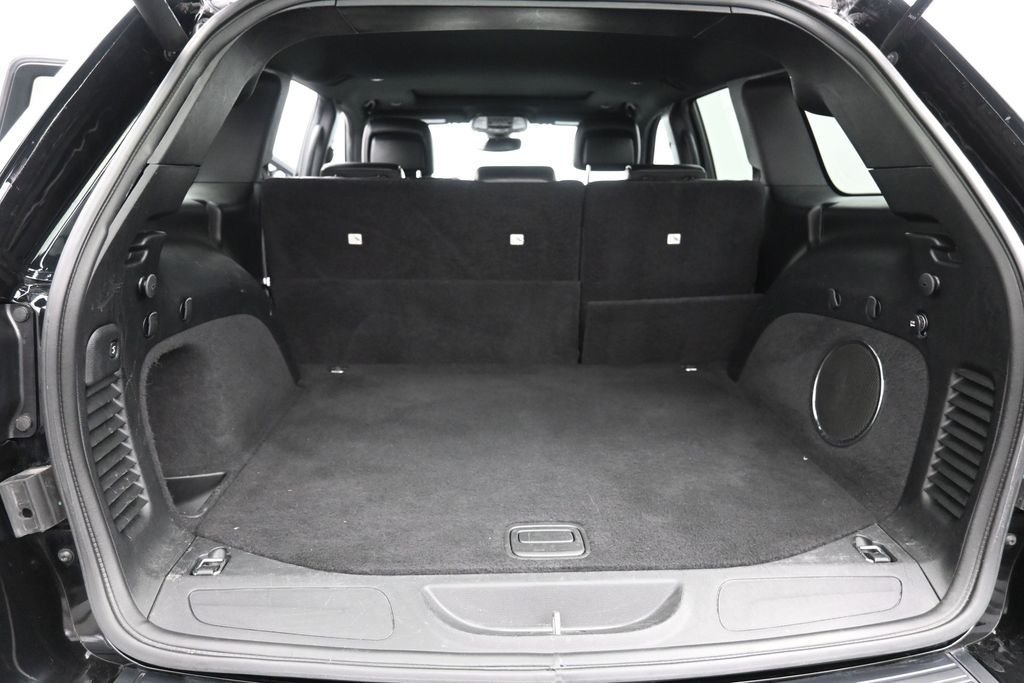 Used 2019 Black Jeep Altitude image 14