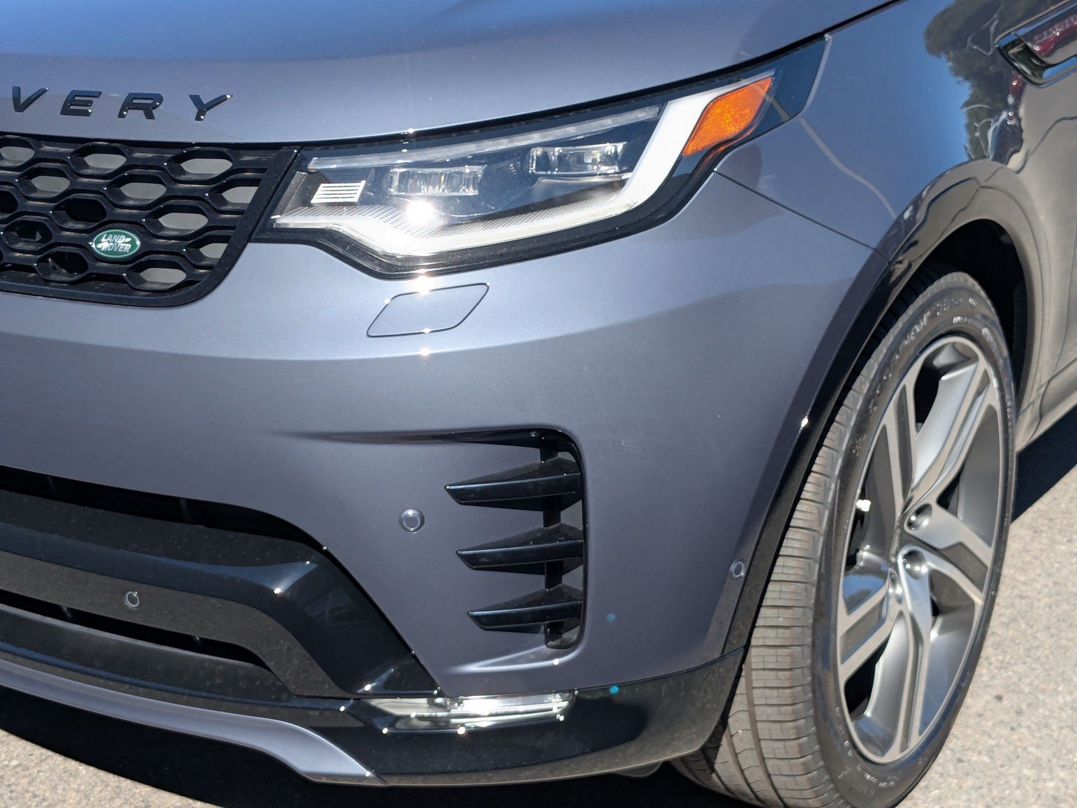 New 2026 Varesine Blue Land Rover Dynamic SE image 10