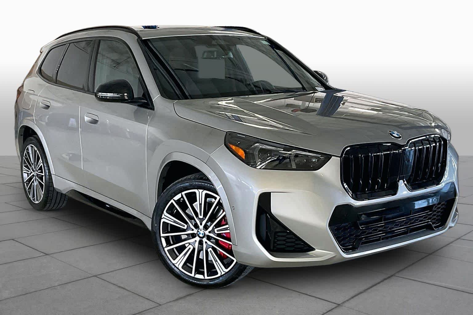 New 2026 Space Silver Metallic BMW xDrive28i image 2