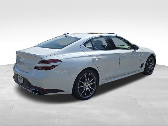 New 2026 White Genesis 2.5T Prestige image 5