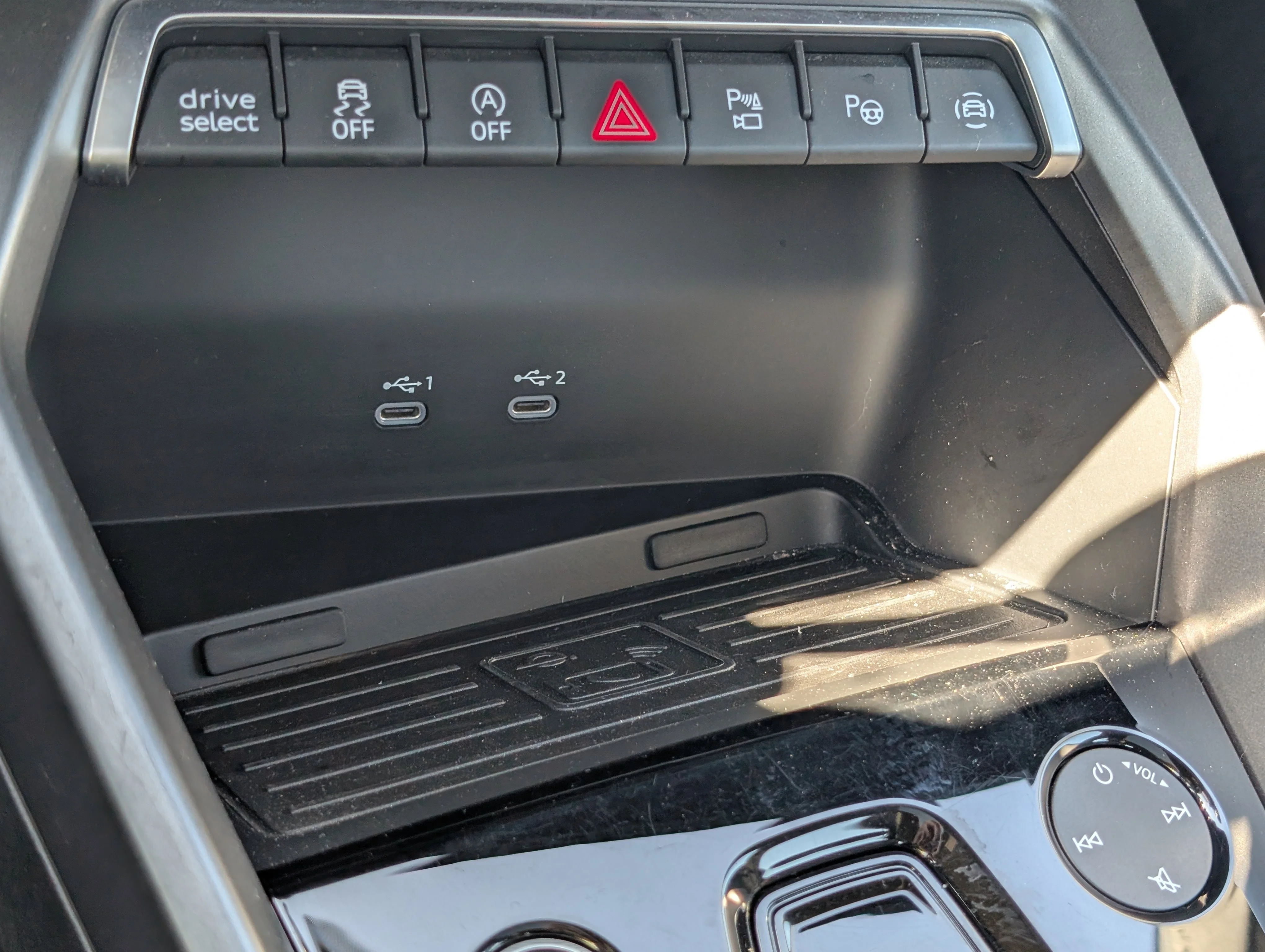 Used 2025 White Audi Progressiv image 32
