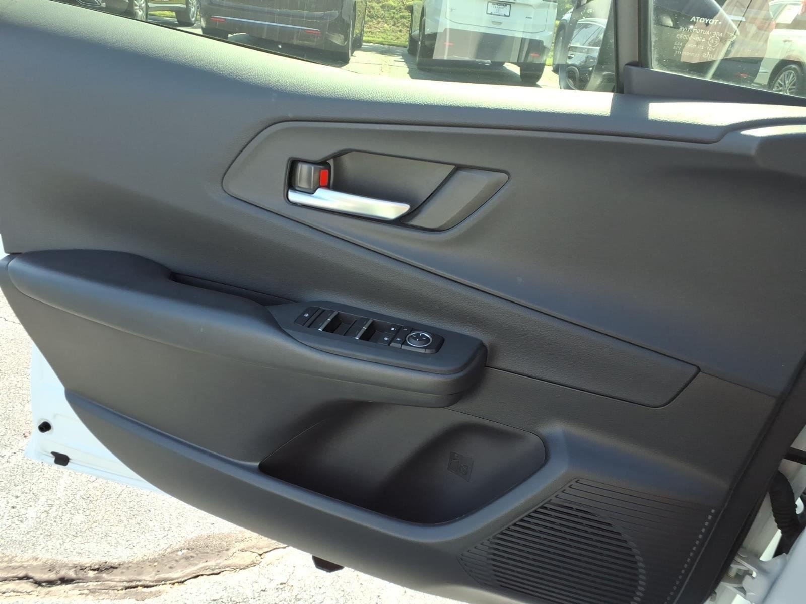 Used 2025 Wind Chill Pearl Toyota Nightshade image 28