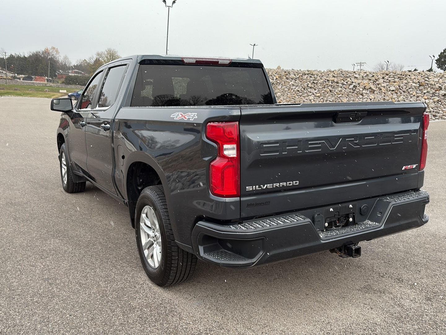 2021 Chevrolet Silverado 1500 RST photo 3