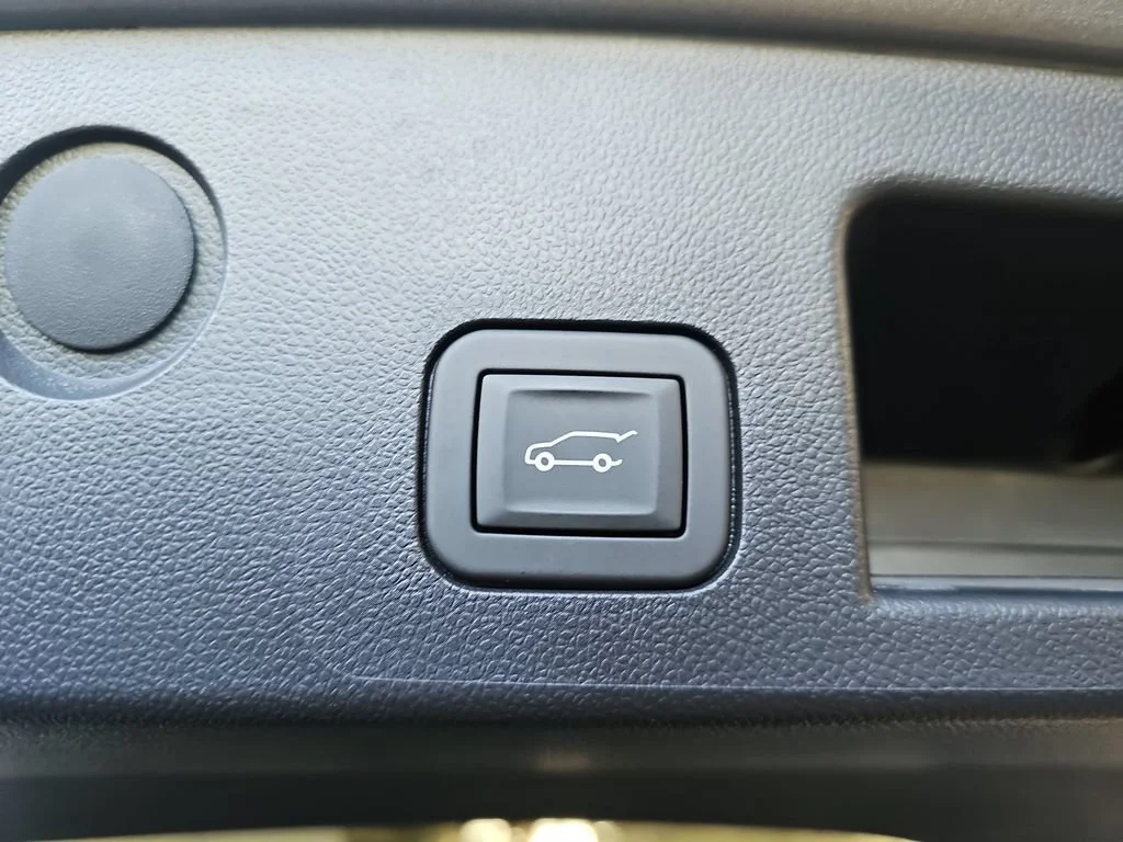 2025 GMC Terrain Elevation - Photo 17