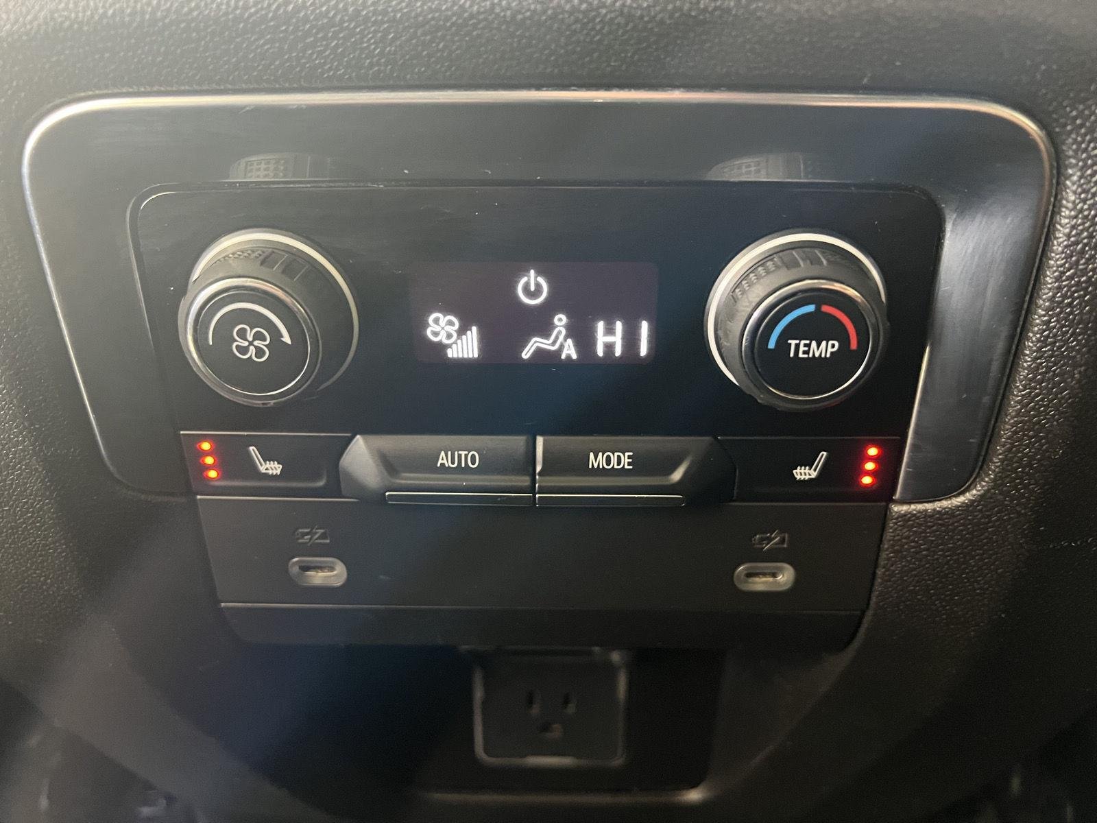 Used 2023 Auburn Metallic Chevrolet Premier image 24
