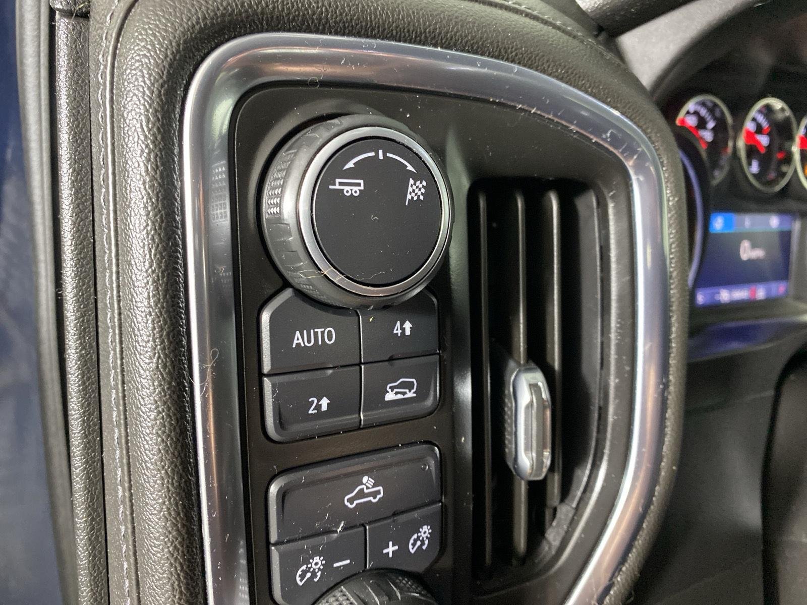 Used 2019 Northsky Blue Metallic Chevrolet LT image 13