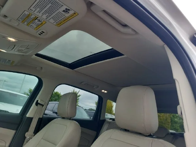 Used 2018 White Ford Titanium image 14