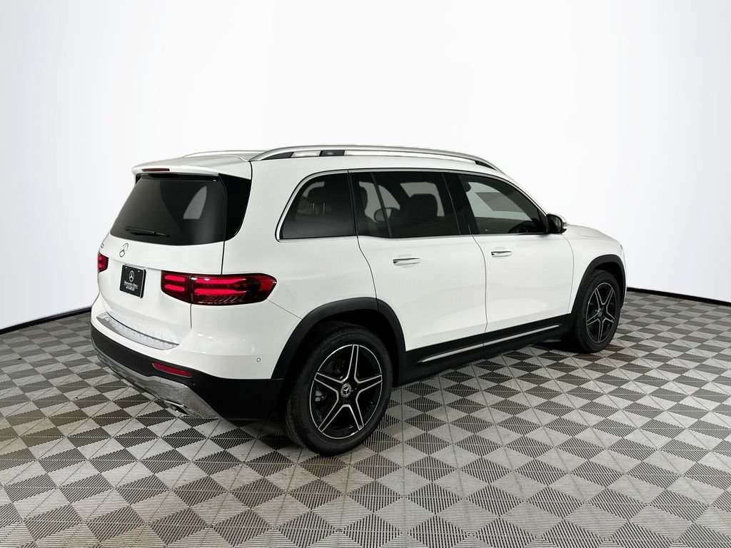New 2026 Polar White Mercedes-Benz GLB 250 image 38