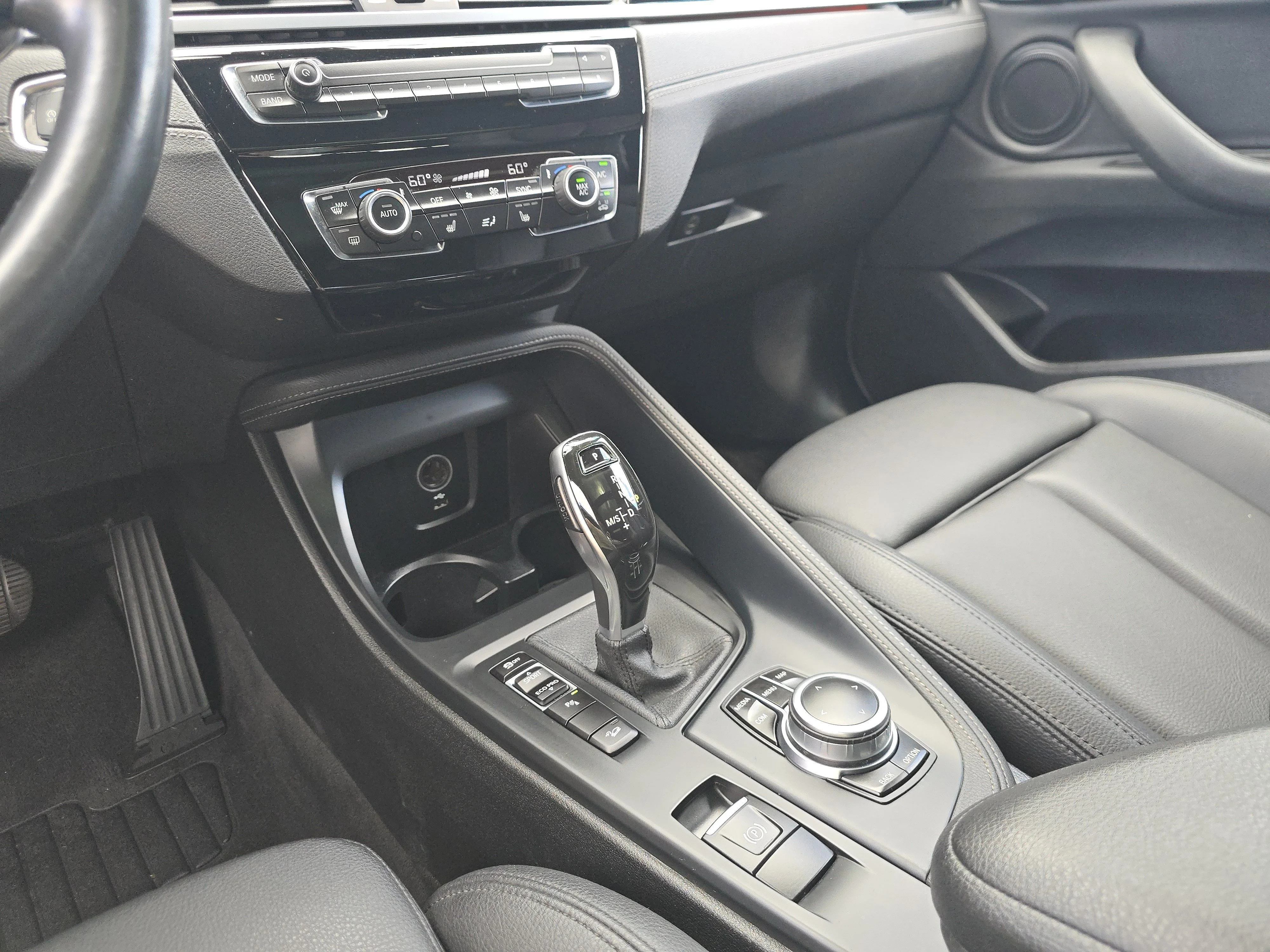 Used 2020 Dark Olive Metallic BMW xDrive28i image 26