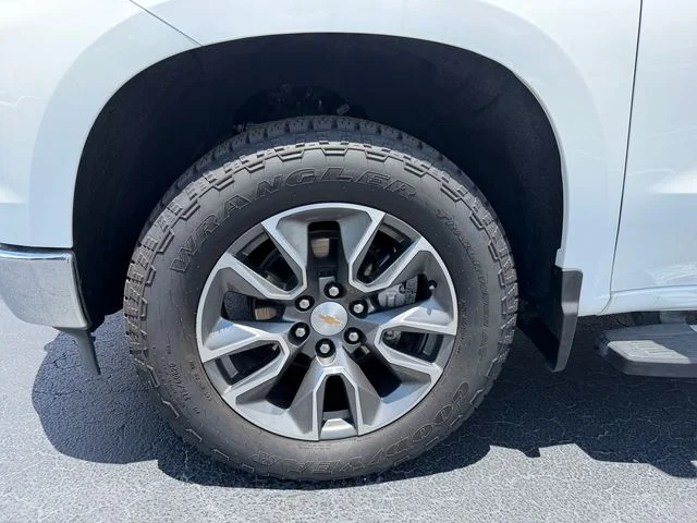 2025 Chevrolet Silverado 1500 LT - Photo 32