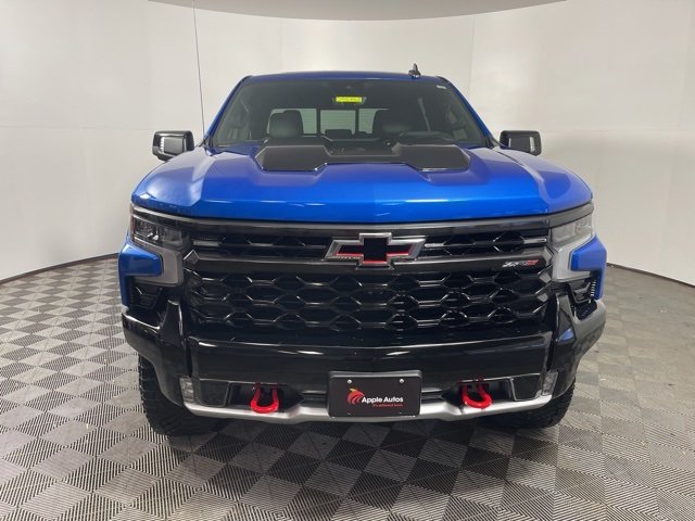 Used 2022 Chevrolet Silverado 1500 ZR2 with VIN 3GCUDHEL4NG674632 for sale in Shakopee, Minnesota